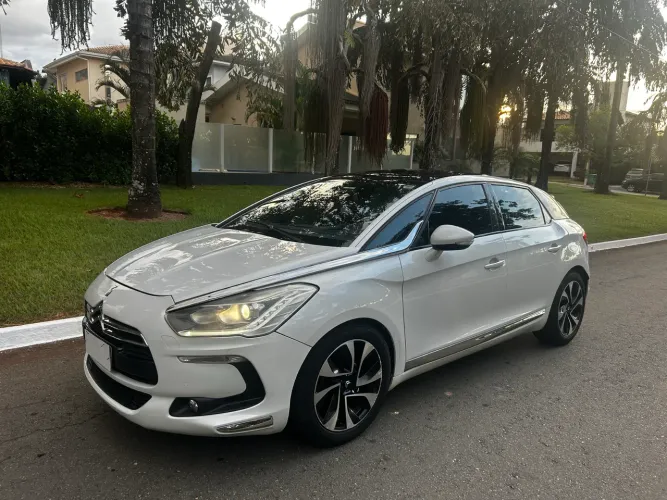 Citroen DS5 1.6 Turbo 16V 5P Aut. 2014