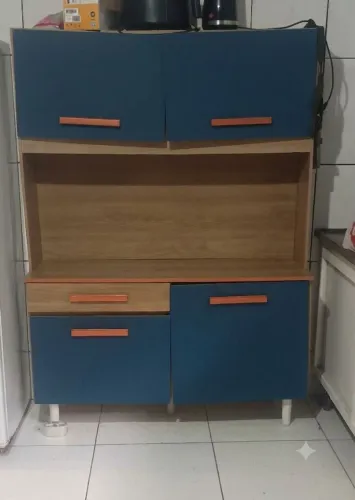 Armário de cozinha pequeno de pé