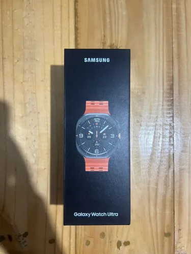 Samsung Galaxy Watch Ultra 47mm com acessórios e caixa original