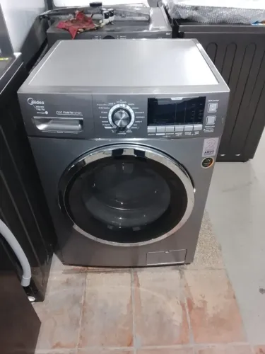 LAVA E SECA SEMI NOVA COM GARANTIA DE 6 MESES