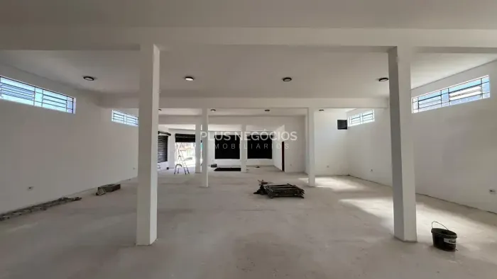 Salão para locação | Vila Olímpia, Sorocaba, SP | pé direito alto | 3 banheiros | sala par
