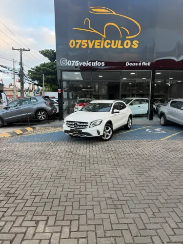Mercedes-Benz GLA 200 Adv. 1.6/1.6 TB 16V Flex Aut. 2018