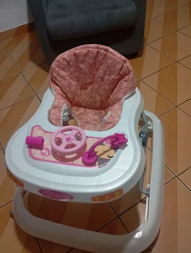 Andador infantil menina