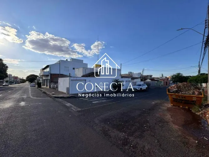 Lote à Venda em Uberlândia (Santa Mônica) 360 m², Destinação Residencial/Comercial