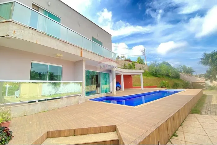 Casa 5 quartos, suíte , piscina, área verde e gramado, no Condomínio Recanto do Sol - Barr