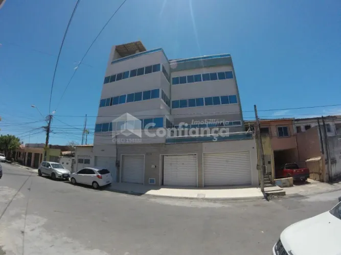 Prédio Comercial à Venda no Jardim Iracema em Fortaleza/Ce