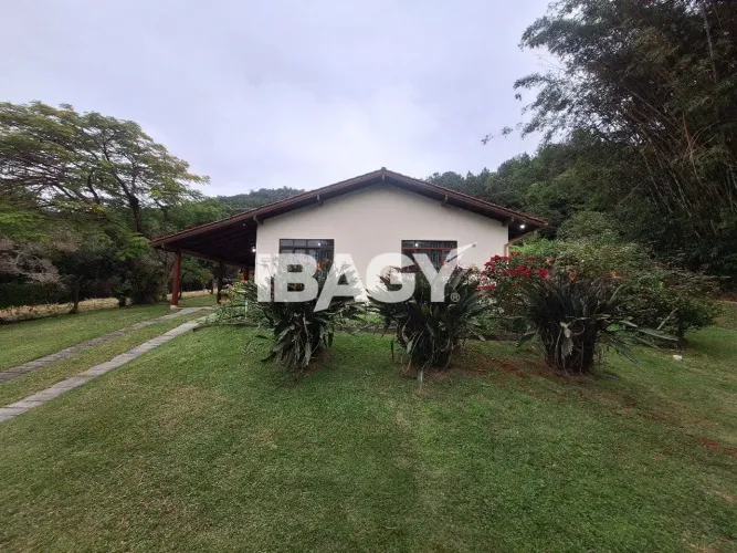 Excelente Casa 4 dormitório(s) em Santo Antônio de Lisboa - Florianópolis