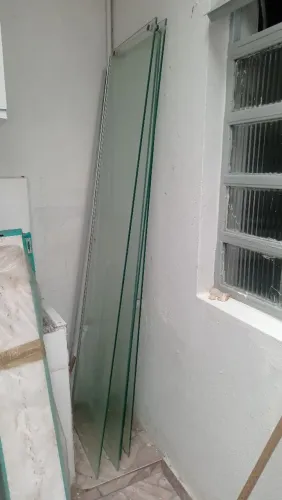 Box blindex com ferragens 