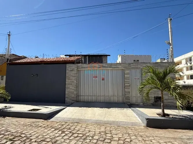 CÓD: 6017.  Casa Duplex com Piscina para Venda no bairro Santo Antônio