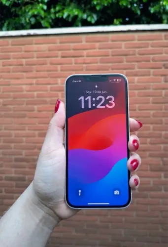 iPhone 13