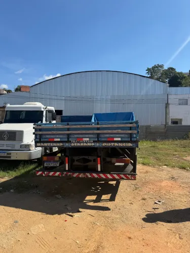 Carroceria caminhão truck ou toco 7.90M