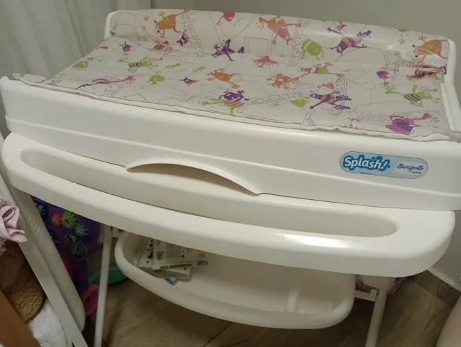 Banheira infantil com trocador