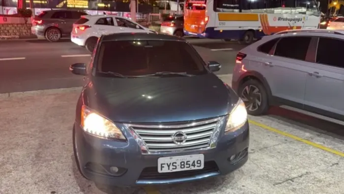 Nissan Sentra SL 2.0/ 2.0 Flex Fuel 16V Aut. 2015