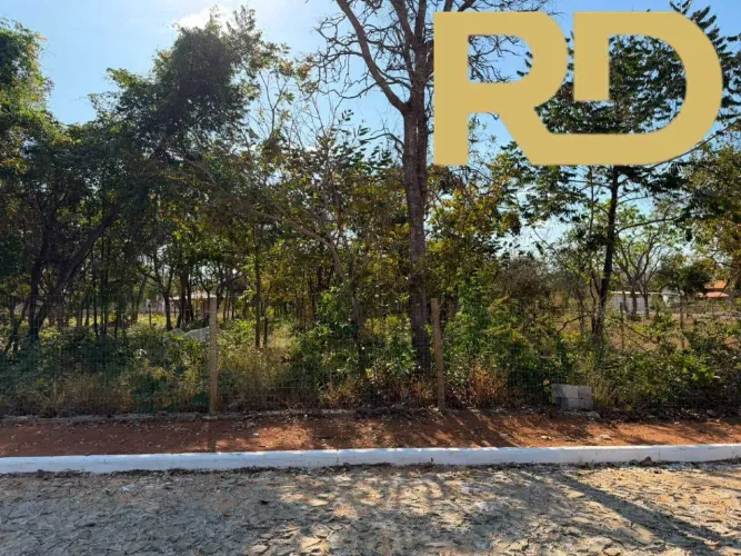 Terreno com infraestrutura completa e muito espaço para realizar seus projetos!