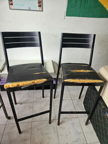 Cadeiras de ferro
