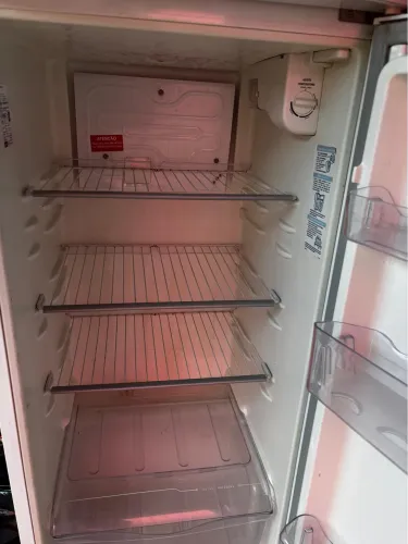 Geladeira em Ótimo Estado - Retirar no Local