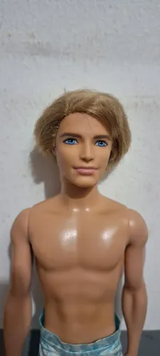 Boneco Ken - barbie vida de sereia (2010)