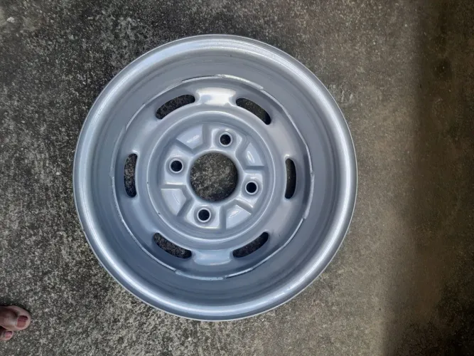 VENDO 1 RODA DE FERRO ORIGINAL DA VOLKSWAGEN ARO 14 NOVA  PRA BRASÍLIA FUSCA VARIANT 