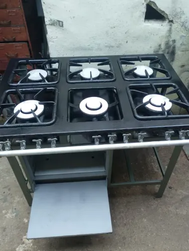 Fogão de 6 bocas com forno