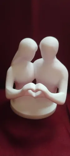 Escultura de Casal Coração - 10cm x 8cm
