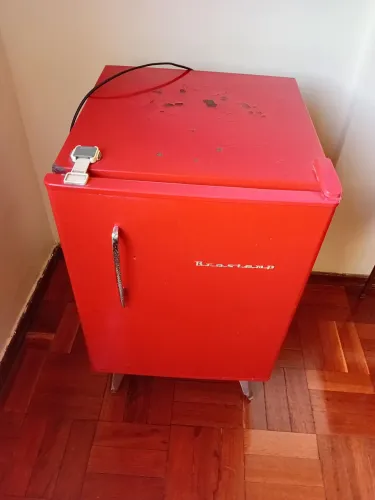 Frigobar Brastemp retro 