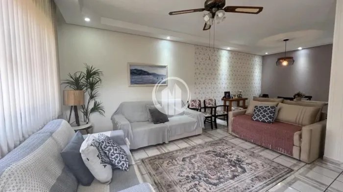 Casa à venda com 3 dormitórios sendo 1 suite - Jardim São Vicente - Jundiaí/SP
