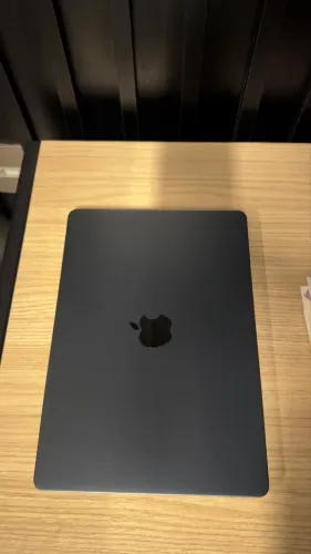 MACBOOK AIR M4 256GB 13.6 POL 35 CICLOS BATERIA