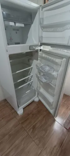 Geladeira Refrigerador Brastemp Clean Frost Free Duplex de 352 Litros (Branca).