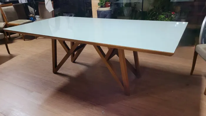 Mesa de Jantar com Vidro e Madeira Maciça - 2,20 m