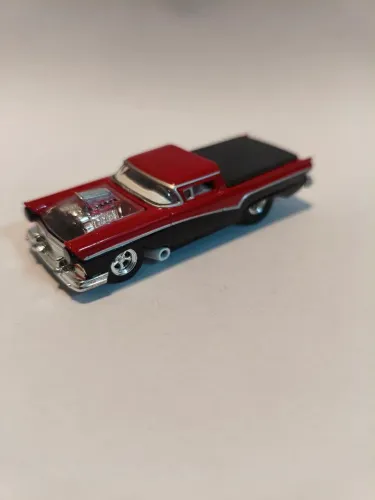 Hot Wheels 100% Ford Ranchero 57 vinho , capô transparente 1/64 Loose