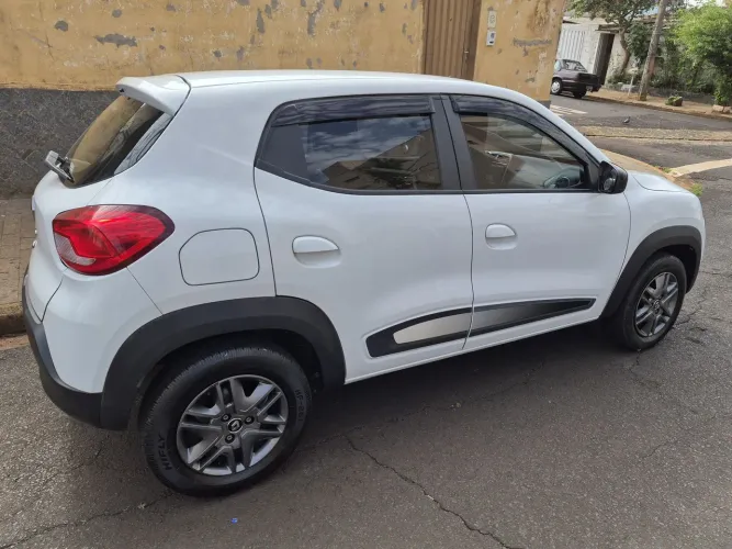 Renault Kwid Intense 1.0 Flex 12V 5P Mec. 2020