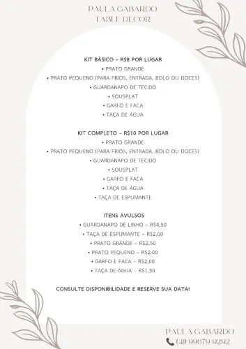 Mesa posta para eventos.