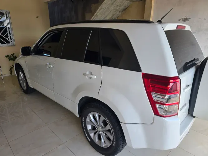 Suzuki Grand Vitara 2.0 16V 4x2/4x4 5P Mec. 2014