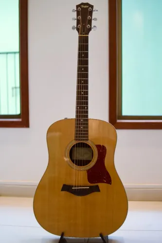 Violão Folk Taylor 210e Americano c/ 20 anos IMPECÁVEL