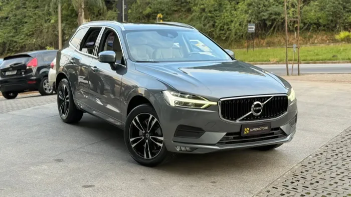 Volvo XC-60 XC 60 D-5 Momentum 2.0 AWD Diesel 5P 2020