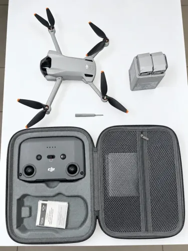 Drone DJI Mini 3 / Bateria extra e hub de carregamento