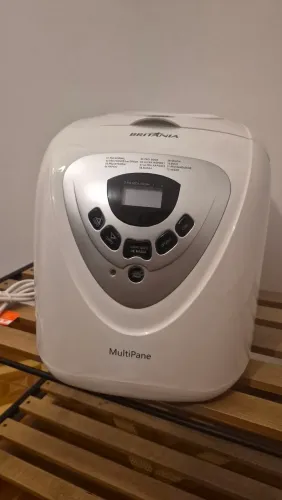 Máquina de pão panificadora Britânia Multipane Branca 110v