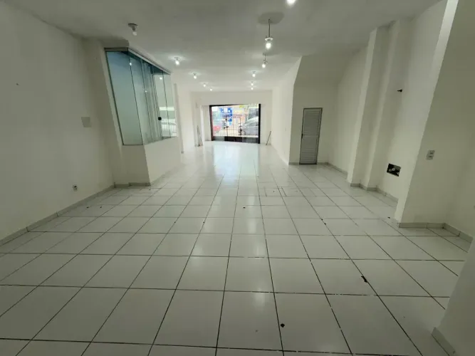 ALUGO PONTO COMERCIAL NA AV PEDRO ÁLVARES CABRAL COM 108M²