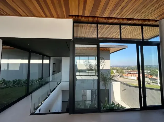 Sobrado com 4 dormitórios à venda, 600 m² por R$ 7.800.000,00 - Condomínio Reserva do Para