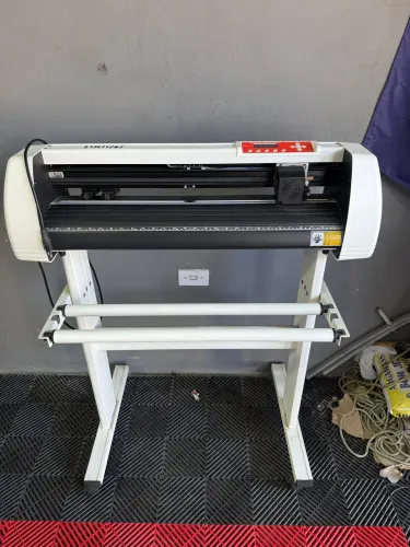 Máquina plotter de recorte