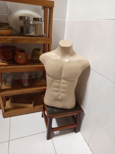Manequim busto masculino de excelente qualidade 