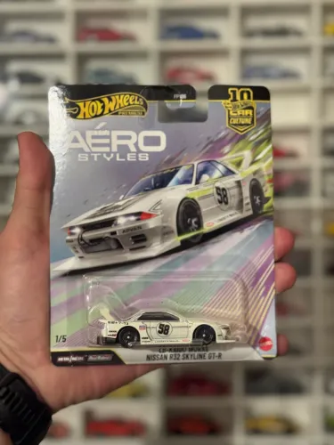 Hot Wheels Premium - Nissan Skyline R32 LB Kaido Works