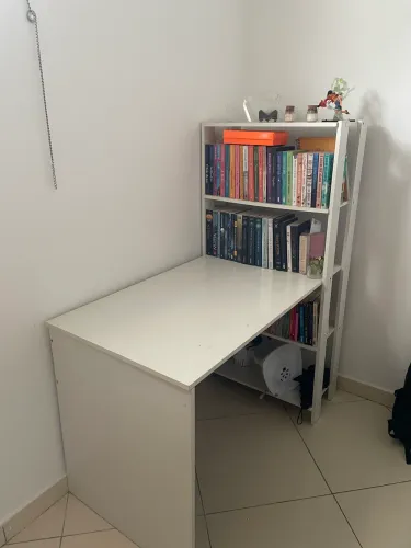 Escrivaninha com Estante Lateral