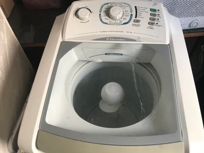 Vendo Máquina de lavar roupas ELETROLUX 10 kg