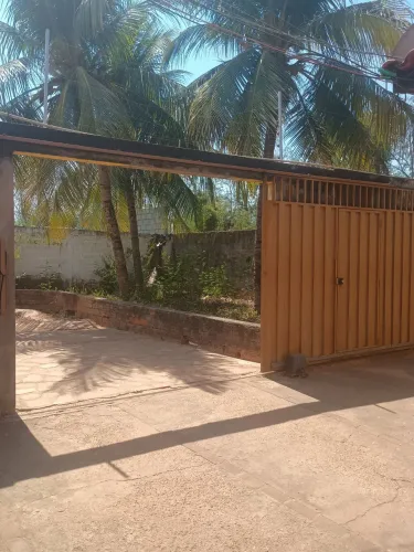 Aluga-se kitnet na região do Coxipó, próximo a Havan