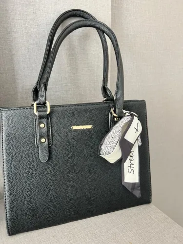Bolsa Feminina Estruturada Preta com Lenço - Elegante e Espaçosa | Nova nunca usada