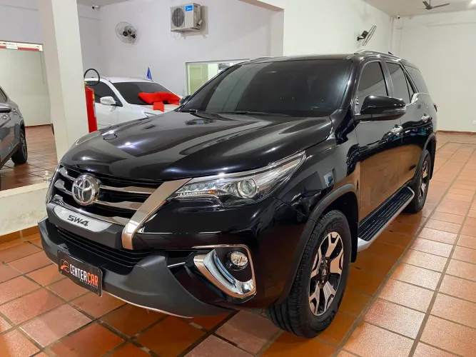 Toyota Hilux SW4 SRX Diamo. 4X4 2.8 TB DIE AUT 2020