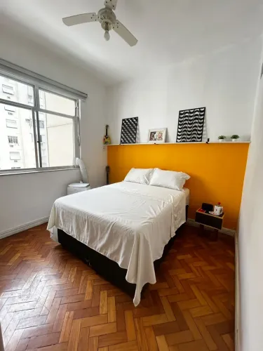 Cama casal com colchão Ortobom e baú box