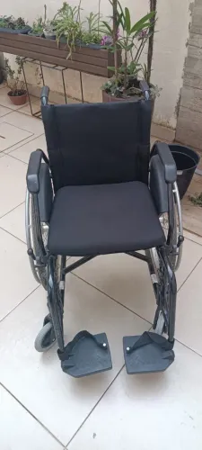 Cadeira de Rodas Dobrável - Jaguaribe 