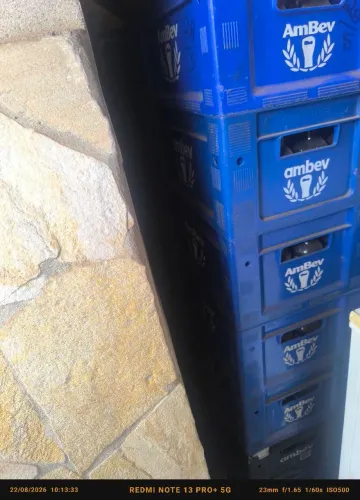 Engradado de litrinhos e coca retornável